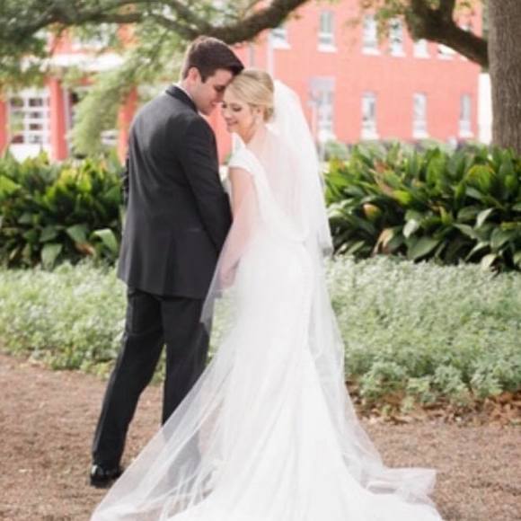 Meet your Posher, Rhea - Picture 1 of 1